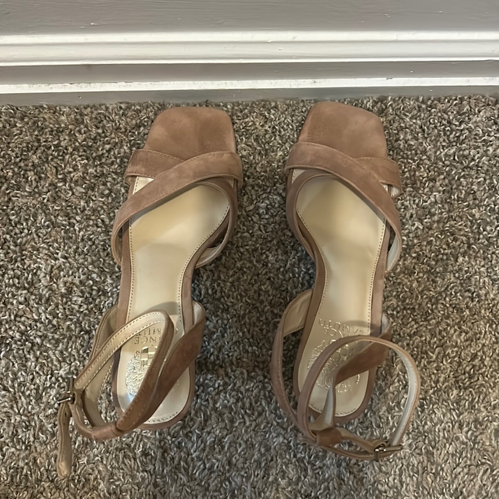 Vince Camuto size 8.5 heels